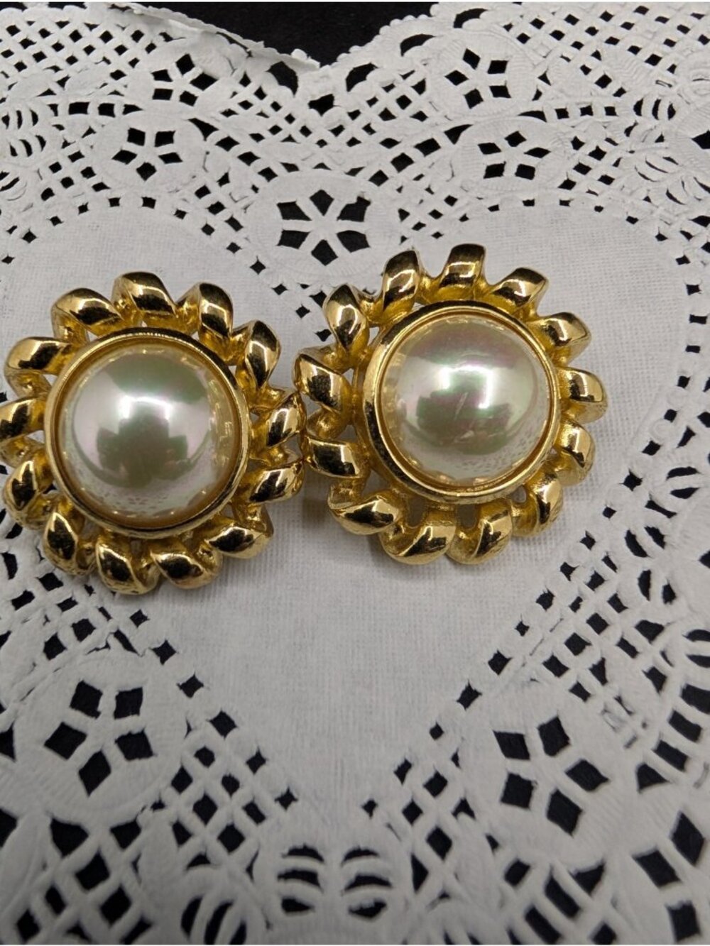 Vtg Christian Dior Faux Pearl Gold tone Chain Earrings 1.25"  Designer Runway - Picture 13 of 16